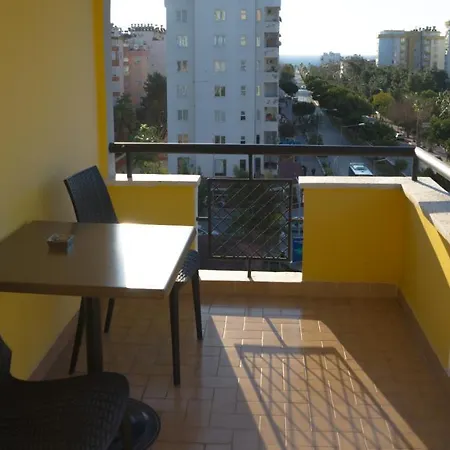 Voswos Garage Aparthotel